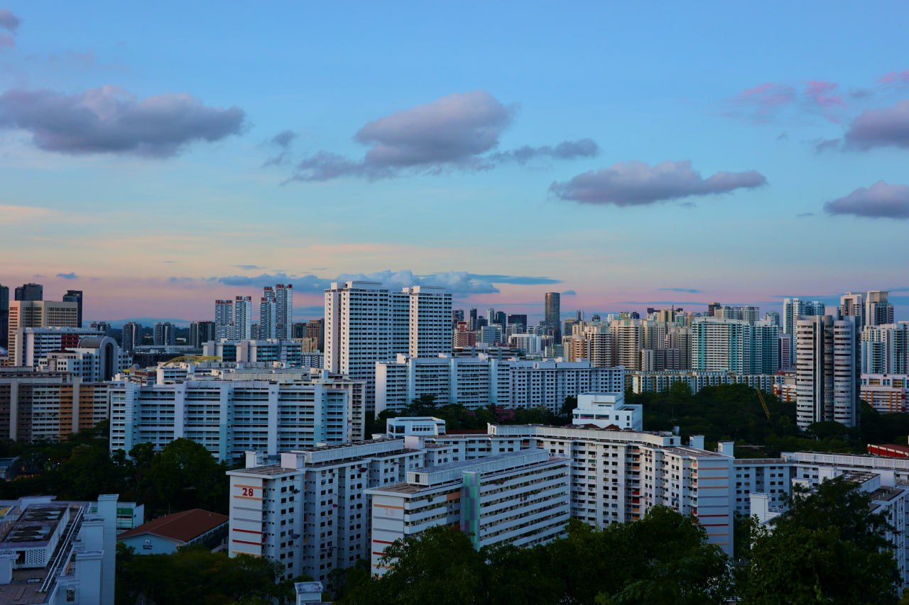 新加坡房市情绪上扬，预期降息带动第四季度回暖