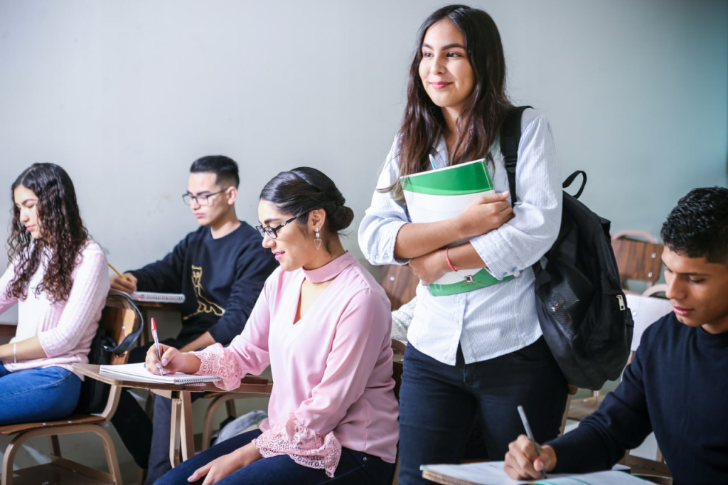 留学读什么专业？马来西亚留学生的五个致富专业