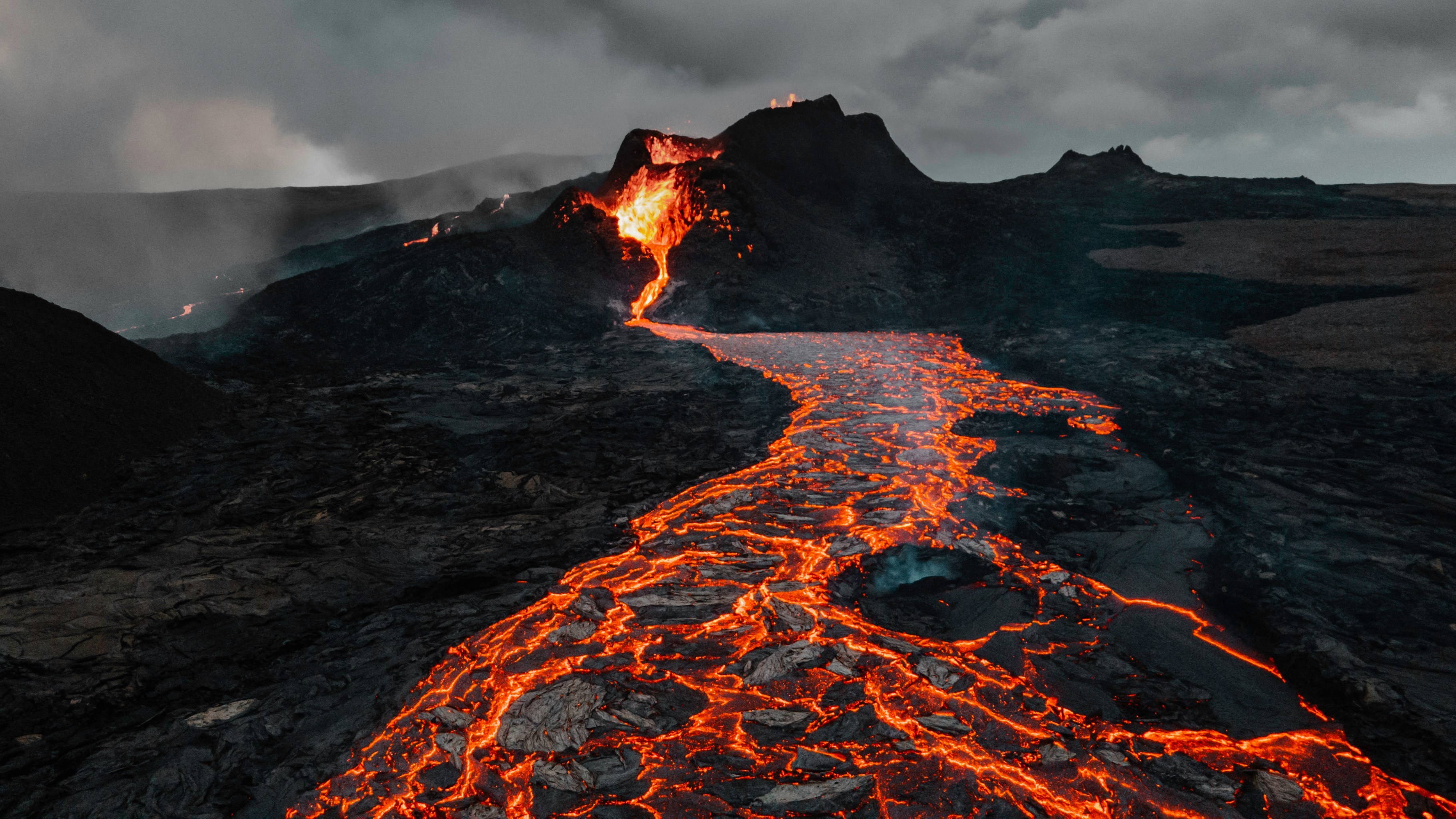 印尼弗洛勒斯岛火山喷发，大马外交部提醒安全